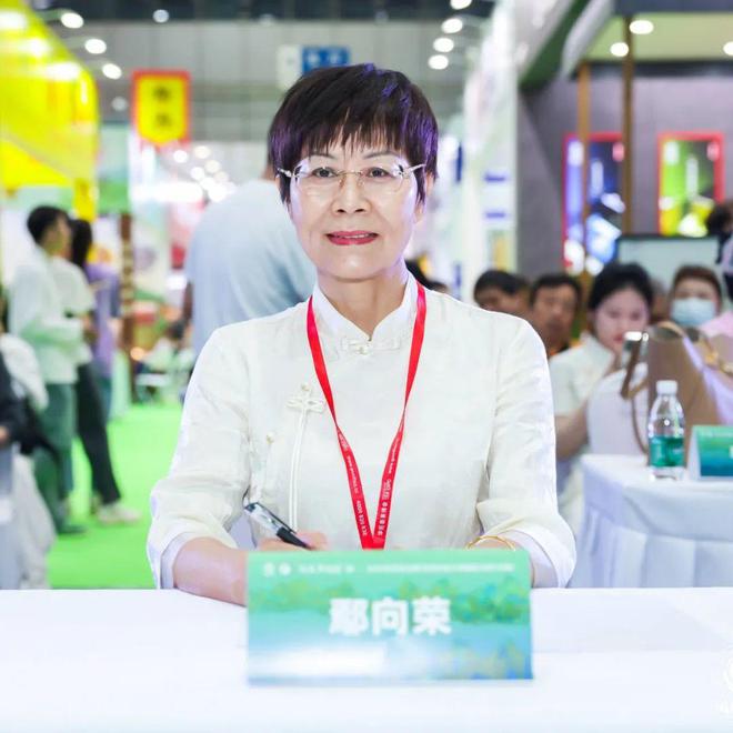 im电竞：冠军出炉！“凤凰单丛茶”杯2024茗星茶艺师全国评选大赛湖北分赛（决赛）圆满落幕！(图3)